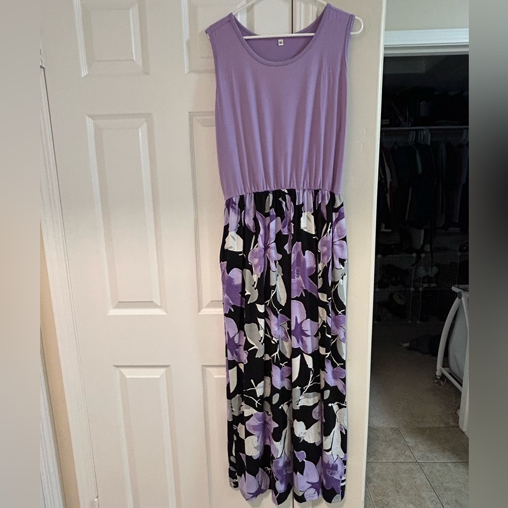 Chic Lavender Floral Maxi Dress